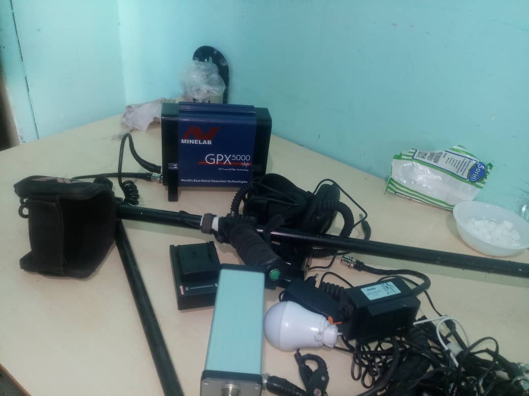 کشف و ضبط یک دستگاه فلزیاب در شهرستان سلسله توسط ماموران نیروی انتظامی